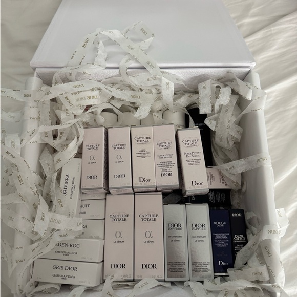 Dior Sample Collection | Boxed - Picture 8 of 9